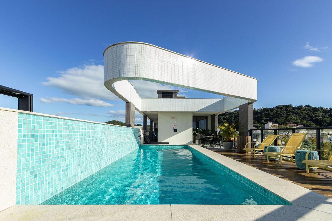 Aion Suites 303 - Lindo Apartamento Com Vista Para O Mar, A 60M Da Praia De Bombinhas, Com Piscina E Academia No Rooftop. Buitenkant foto